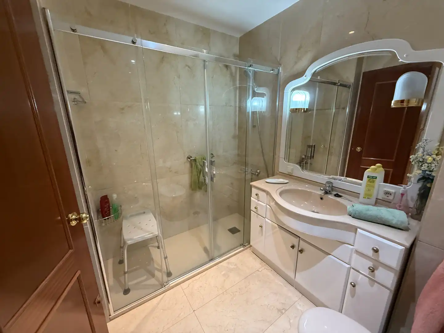 Badezimmer von Wohnung zum Verkauf in Alcorcón mit Heizung, Privatgarten und Möbliert
