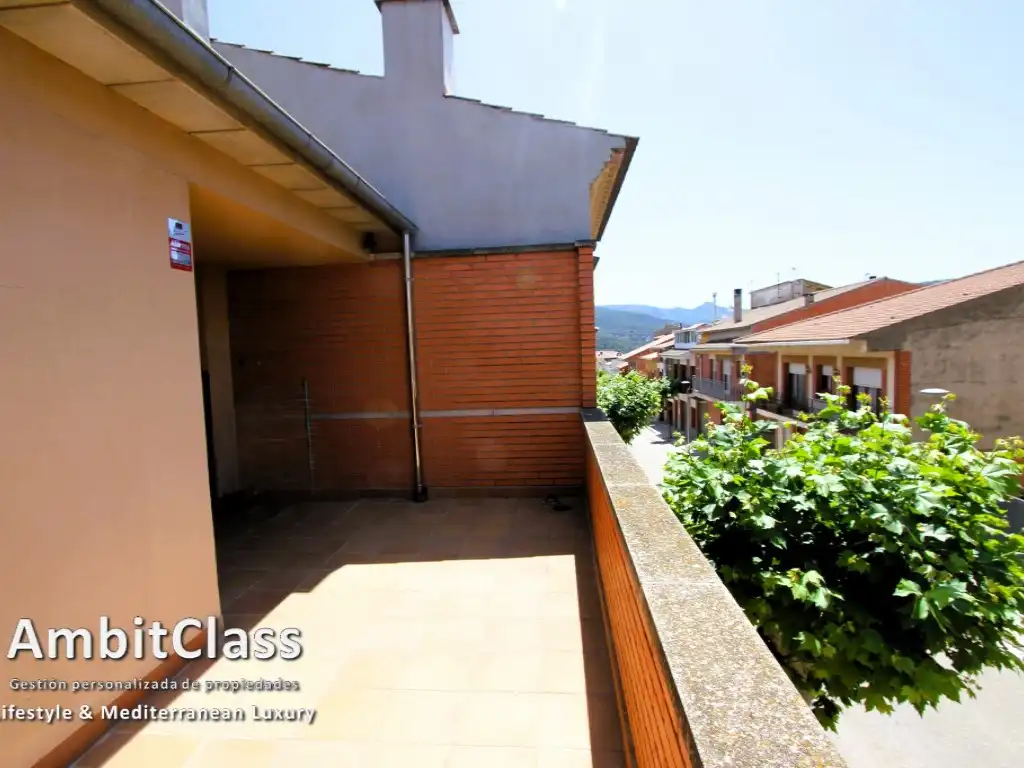 Terrassa de Casa adosada en venda en Centelles amb Calefacció, Jardí privat i Terrassa