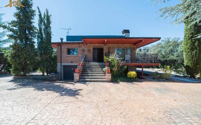 Exterior view of House or chalet for sale in Alpedrete  with Heating, Private garden and Swimming Pool