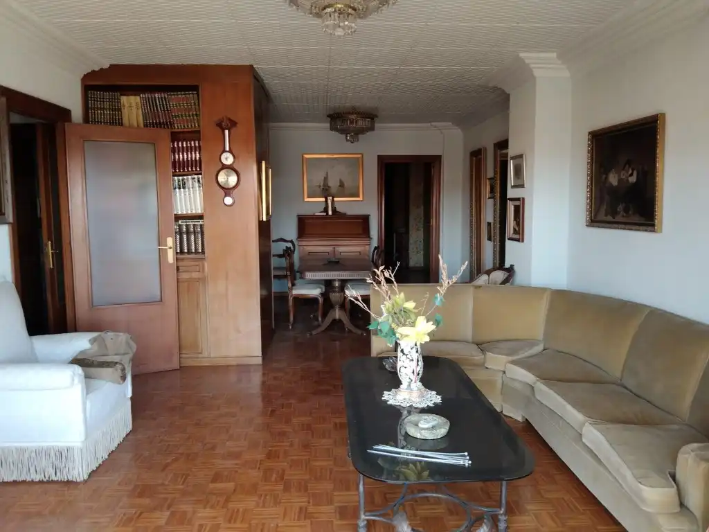 Flat with lift for sale in Plaza Minayo 5, imagen 2