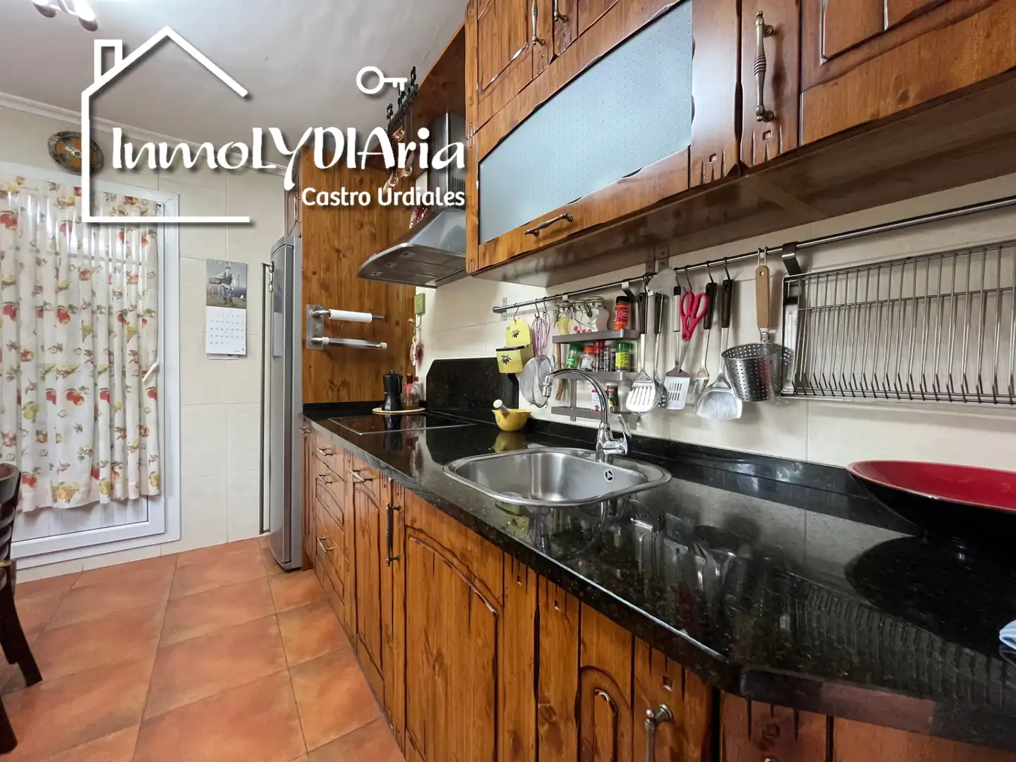 Cocina de Casa o chalet en venta en Castro-Urdiales con Calefacción, Jardín privado y Parquet