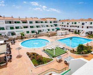 Vista exterior de Apartament en venda en Arona amb Aire condicionat, Terrassa i Balcó