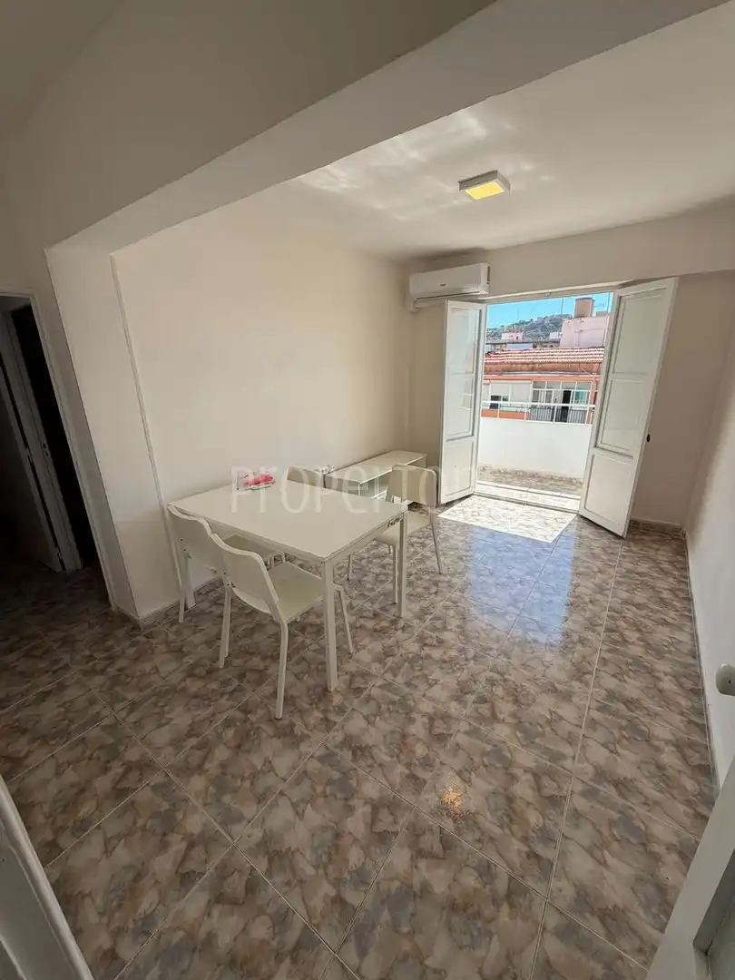Flat for rent in Calle Enrique monsonis, Pla de Bon Repós