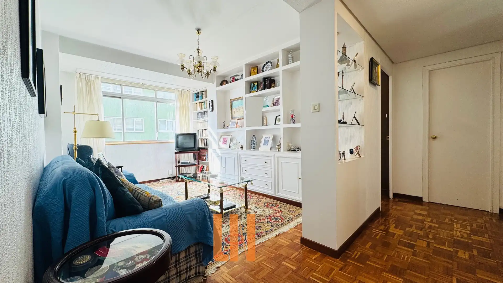 Living room of Flat for sale in A Coruña Capital   with Heating, Parquet flooring and Oven