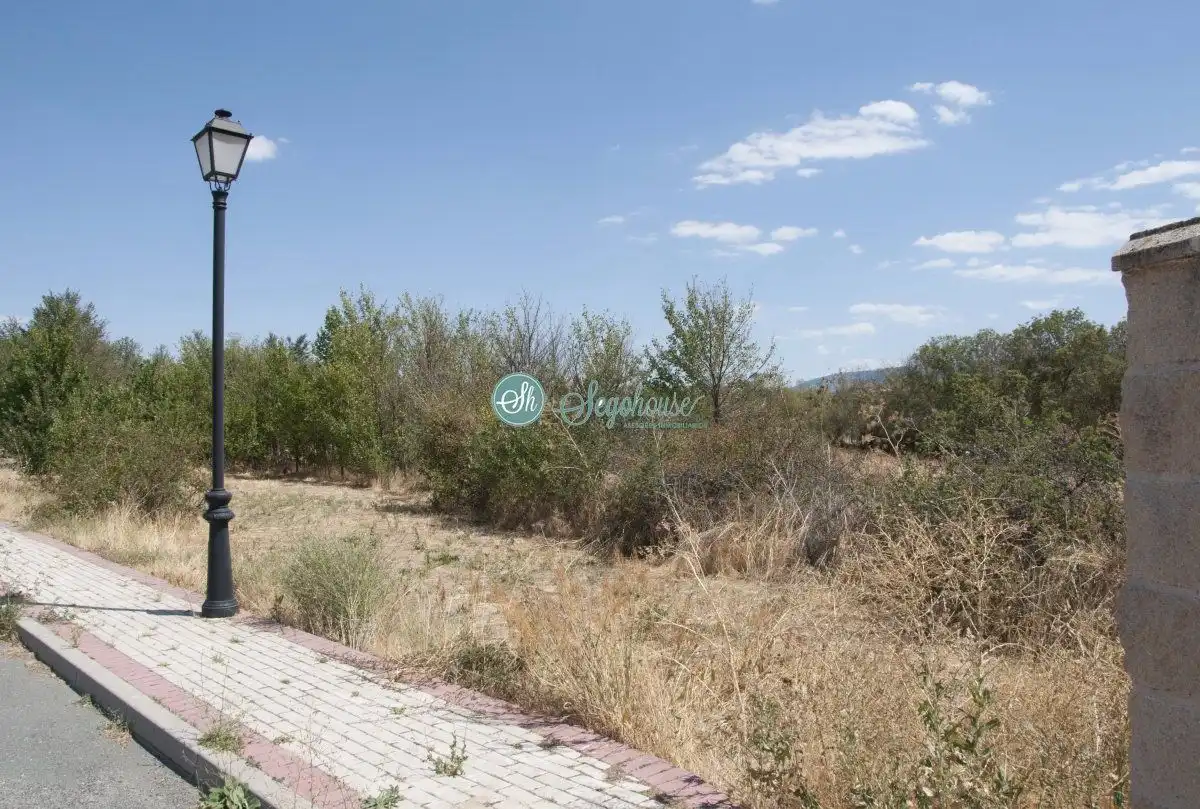 Residential land for sale in Torrecaballeros, imagen 9