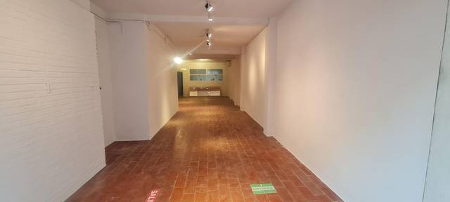 Local comercial en Alquiler en Can Girona - Terramar - Vinyet