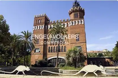 Vista exterior de Residencial en venda en Barcelona