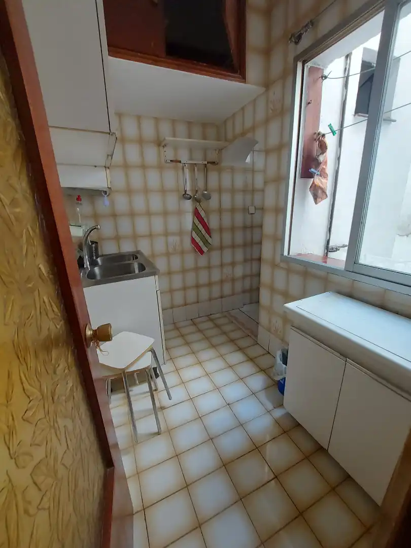 Cuina de Estudi de lloguer en Madrid amb Moblat i Rentadora
