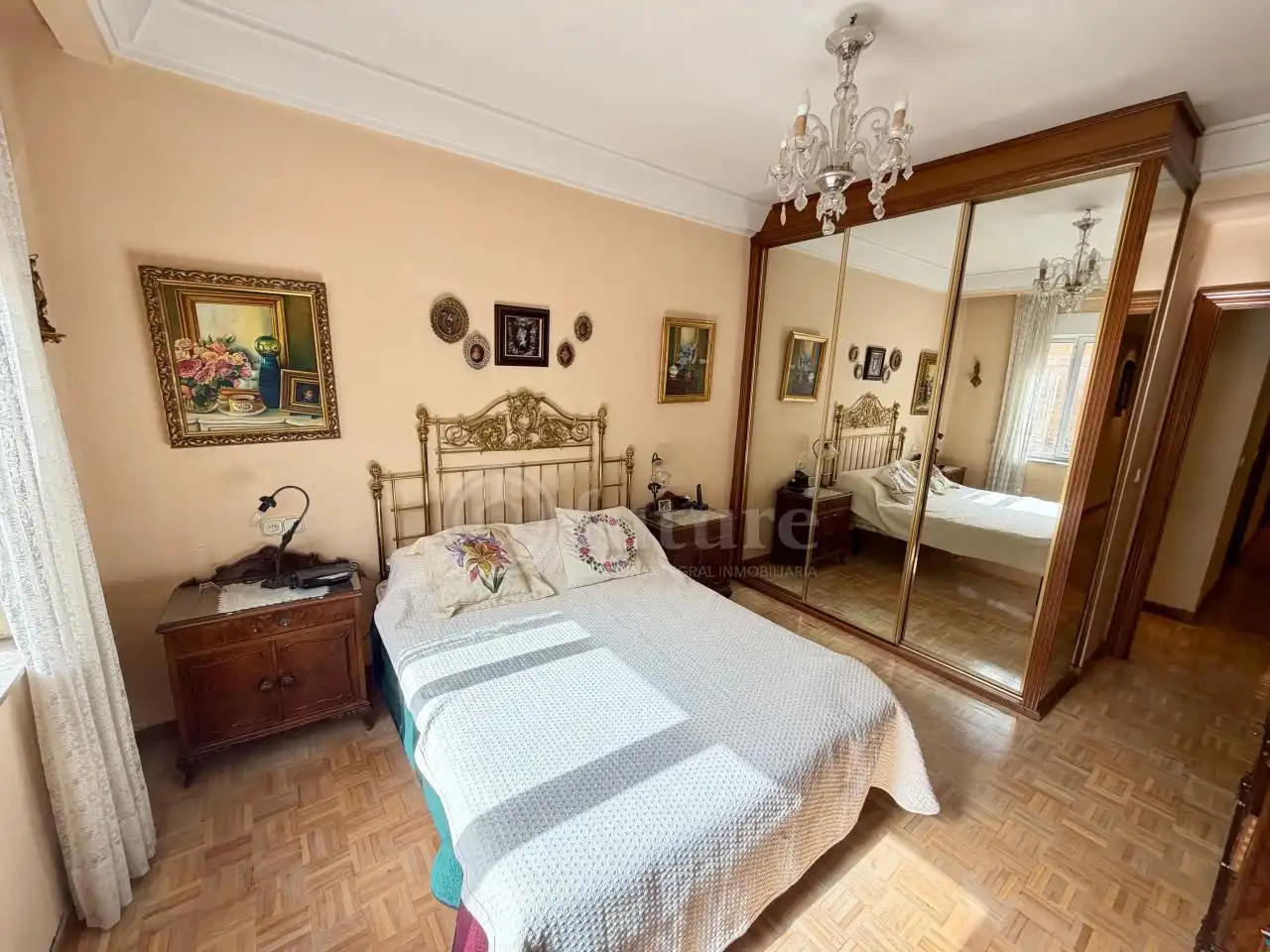 Dormitori de Pis en venda en Salamanca amb Calefacció, Parquet i Moblat