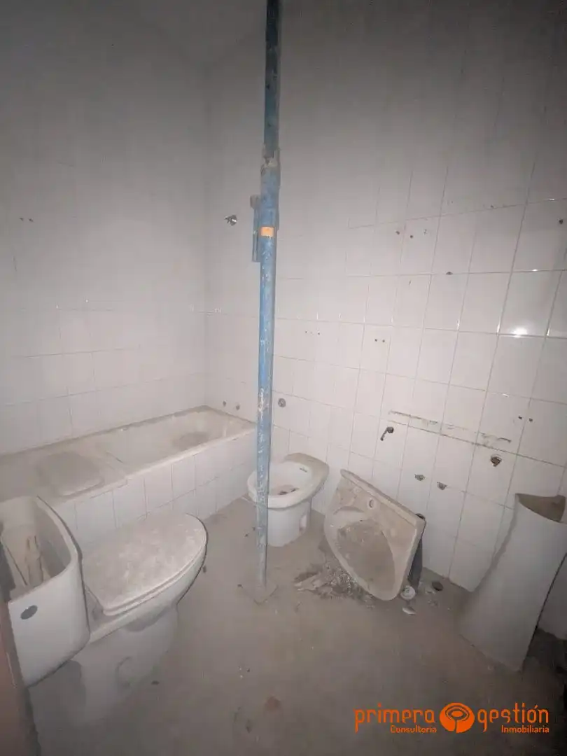 Bany de Casa o xalet en venda en Carmona amb Aire condicionat i Calefacció