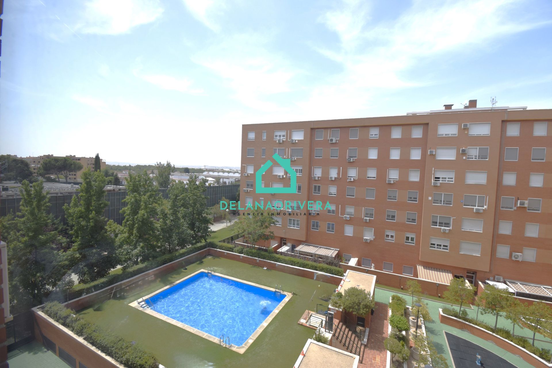 Swimming pool of Flat for sale in Torrejón de Ardoz  with Air Conditioner, Heating and Parquet flooring