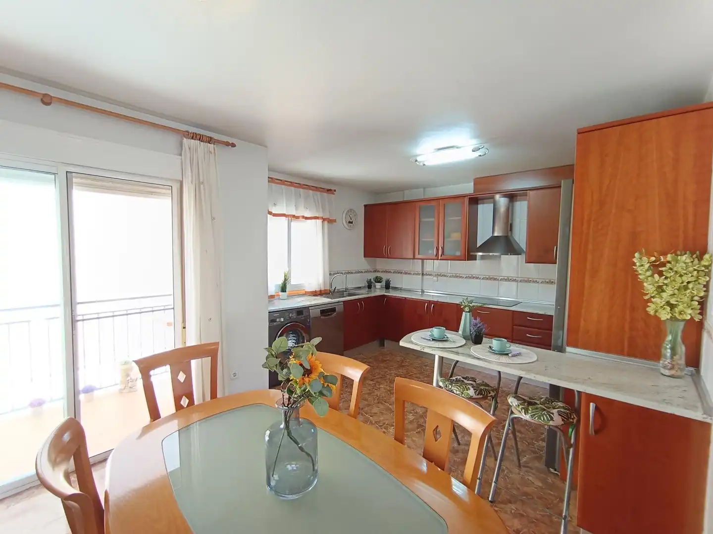 Küche von Einfamilien-Reihenhaus zum Verkauf in Ulea mit Klimaanlage, Heizung und Terrasse