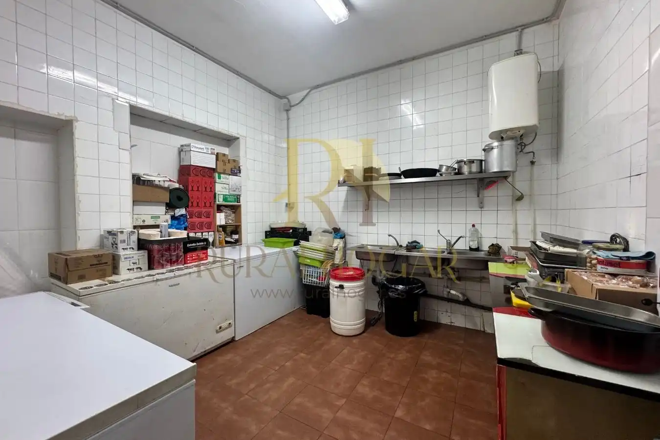 Kitchen of Commercial properties for sale in Villamanín  with Heating, Terrace and Furnished