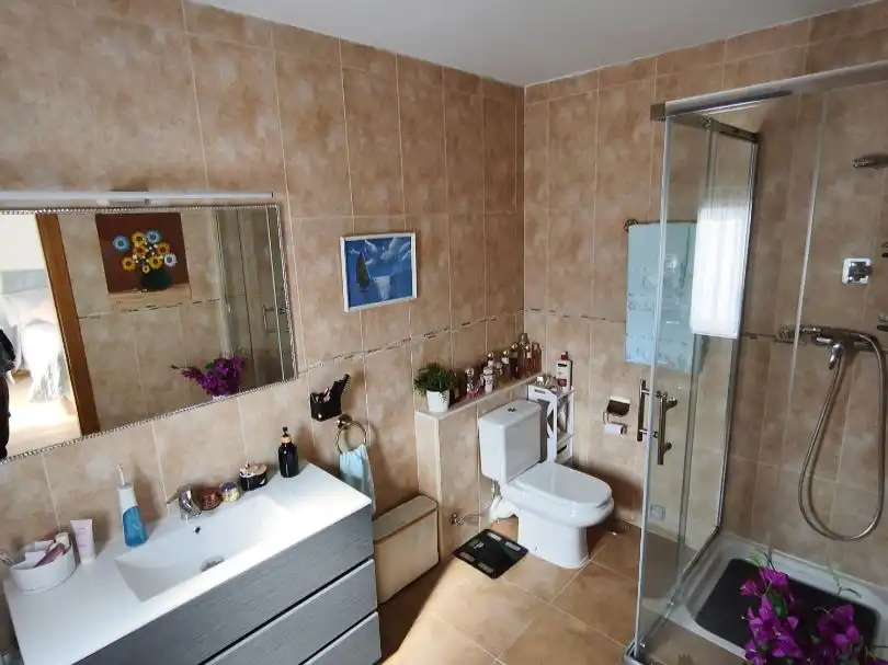Baño de Casa o chalet en venta en La Adrada  con Aire acondicionado, Terraza y Balcón