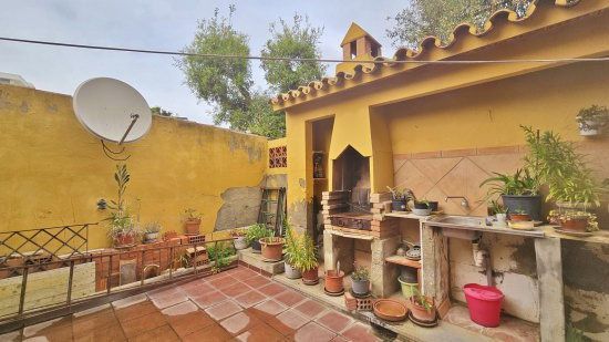 Vista exterior de Casa adosada en venda en Sotogrande amb Calefacció, Terrassa i Balcó