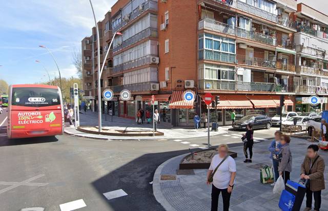 Local comercial en Alquiler en Las Dehesillas - Vereda de los Estudiantes