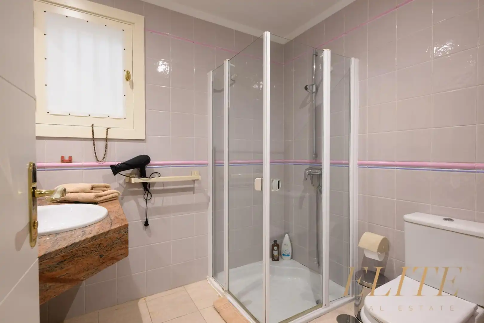 Bany de Casa o xalet en venda en San Bartolomé de Tirajana amb Jardí privat, Terrassa i Piscina