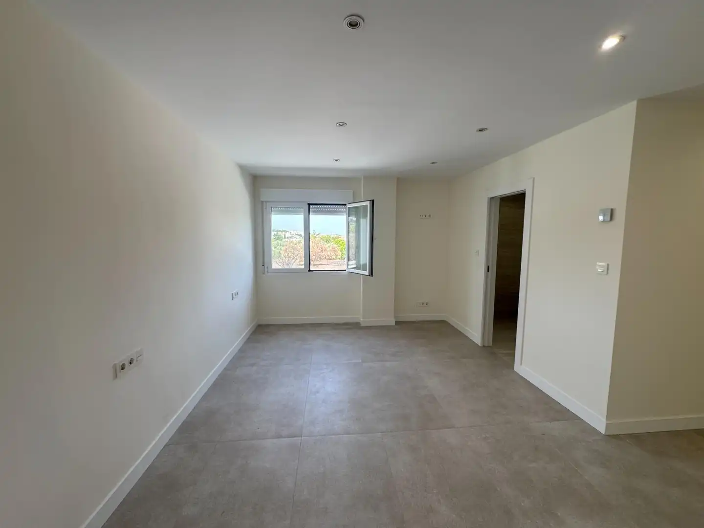 Detached house with pool for sale in Urbanizacion CEREZOS III 15, imagen 35