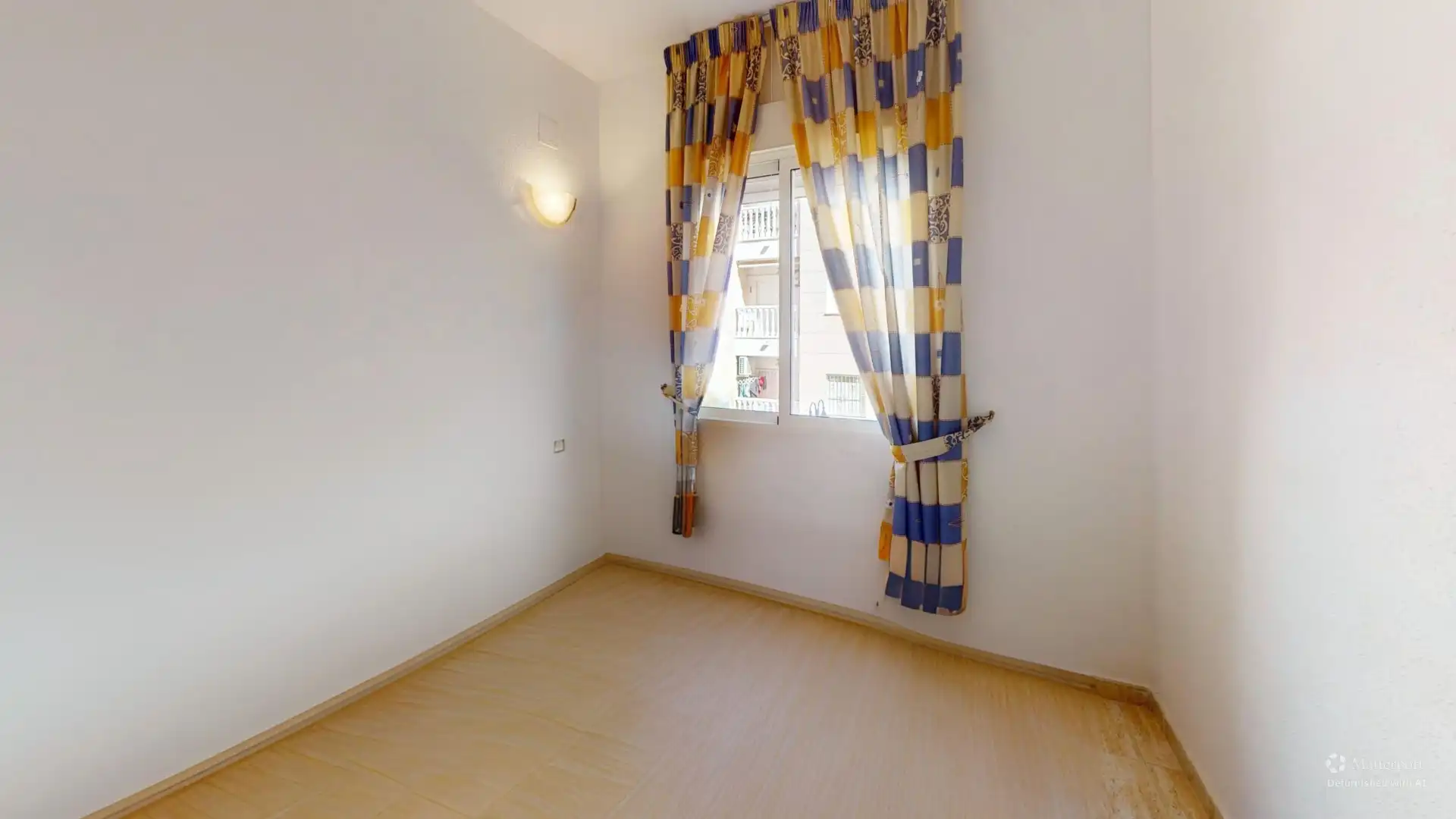 Dormitori de Pis en venda en Torrevieja amb Aire condicionat, Terrassa i Moblat