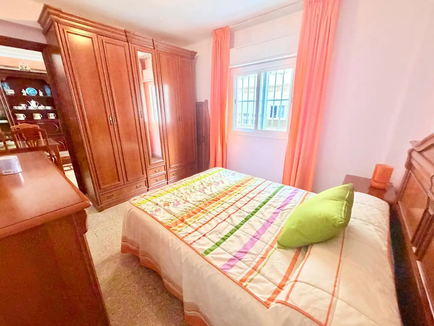 Schlafzimmer von Wohnung zur Miete in Málaga mit Klimaanlage, Heizung und Terrasse