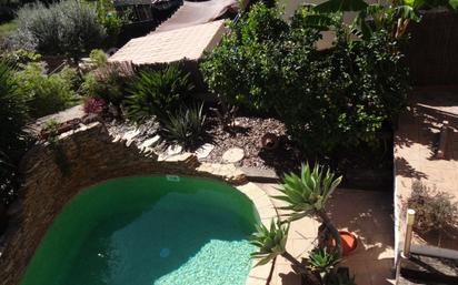 Piscina de Casa adosada en venda en Rubí amb Terrassa, Piscina i Balcó