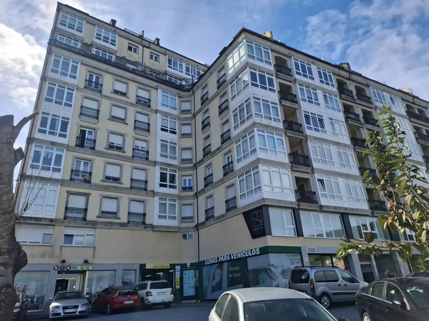 Vista exterior de Piso en venta en Viveiro, Lugo