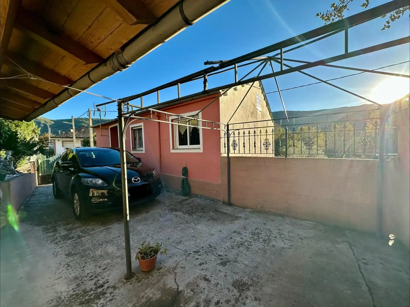 Außenansicht von Country house zum Verkauf in Carucedo mit Heizung, Privatgarten und Abstellraum