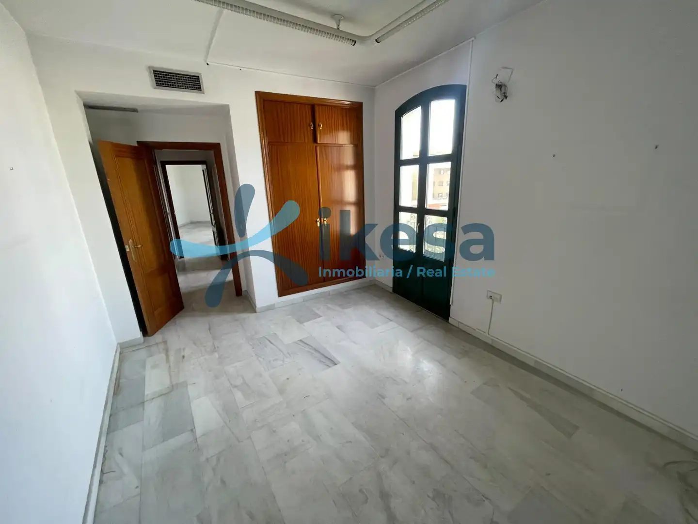 Dormitori de Edifici en venda en Barrio Bajo