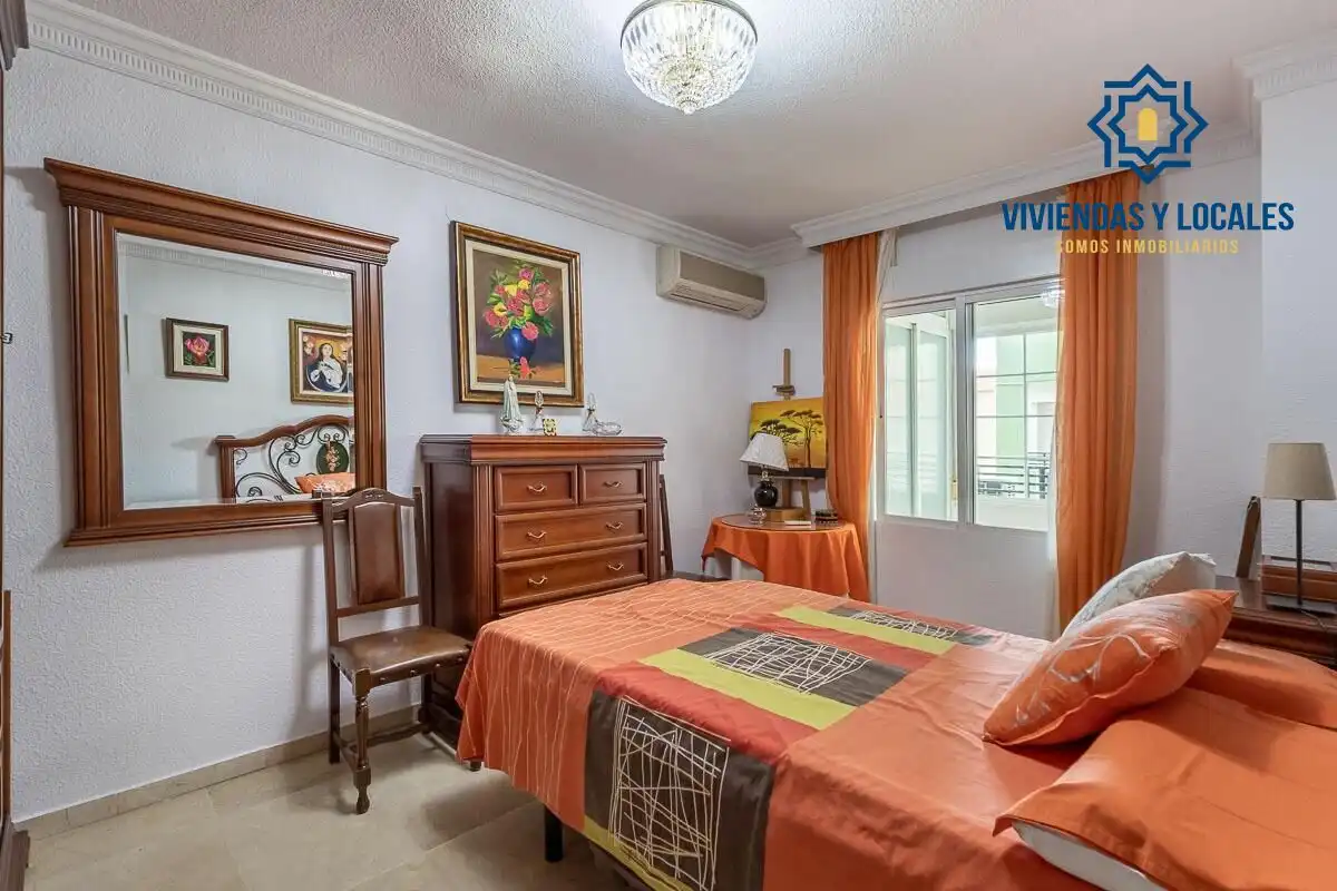 Piso con ascensor en venta en Calle ARQUITECTO JIMENEZ LACAL, imagen 18