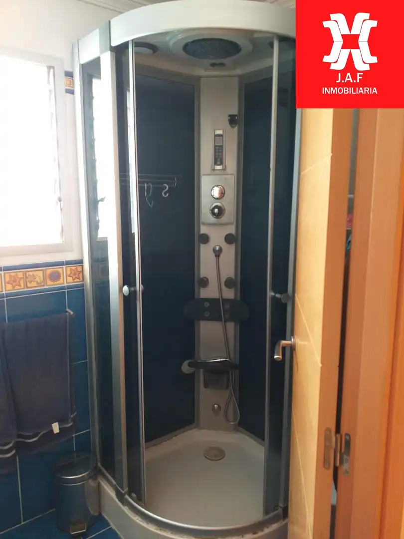 Baño de Piso en venta en Moncada con Aire acondicionado y Balcón