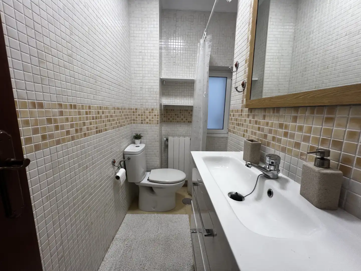 Bathroom of Flat for rent in Santander  with Heating