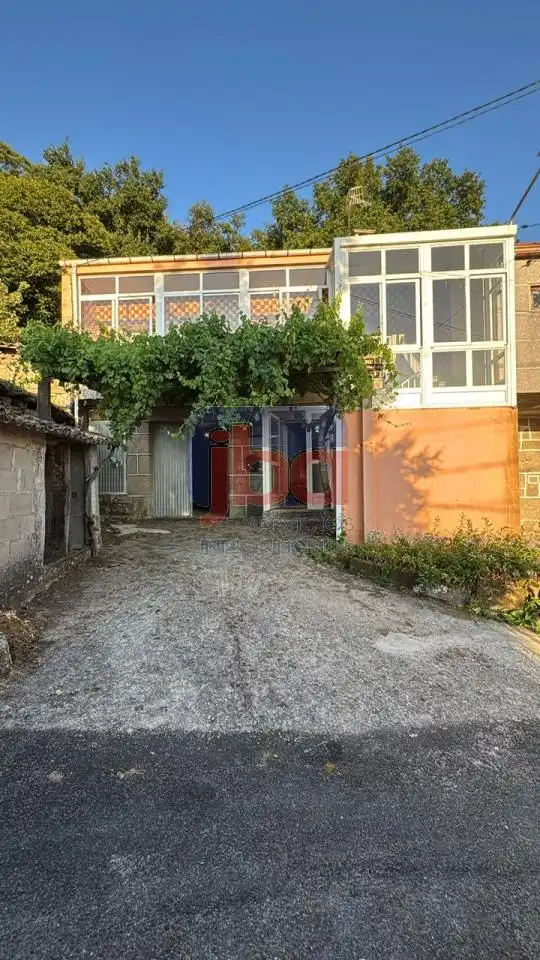 Vista exterior de Casa o xalet en venda en Vilar de Santos amb Calefacció i Jardí privat