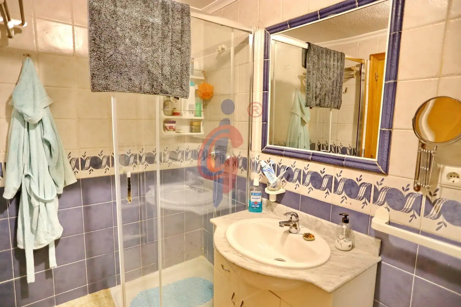 Baño de Casa adosada en venta en Guardamar del Segura con Aire acondicionado, Calefacción y Terraza