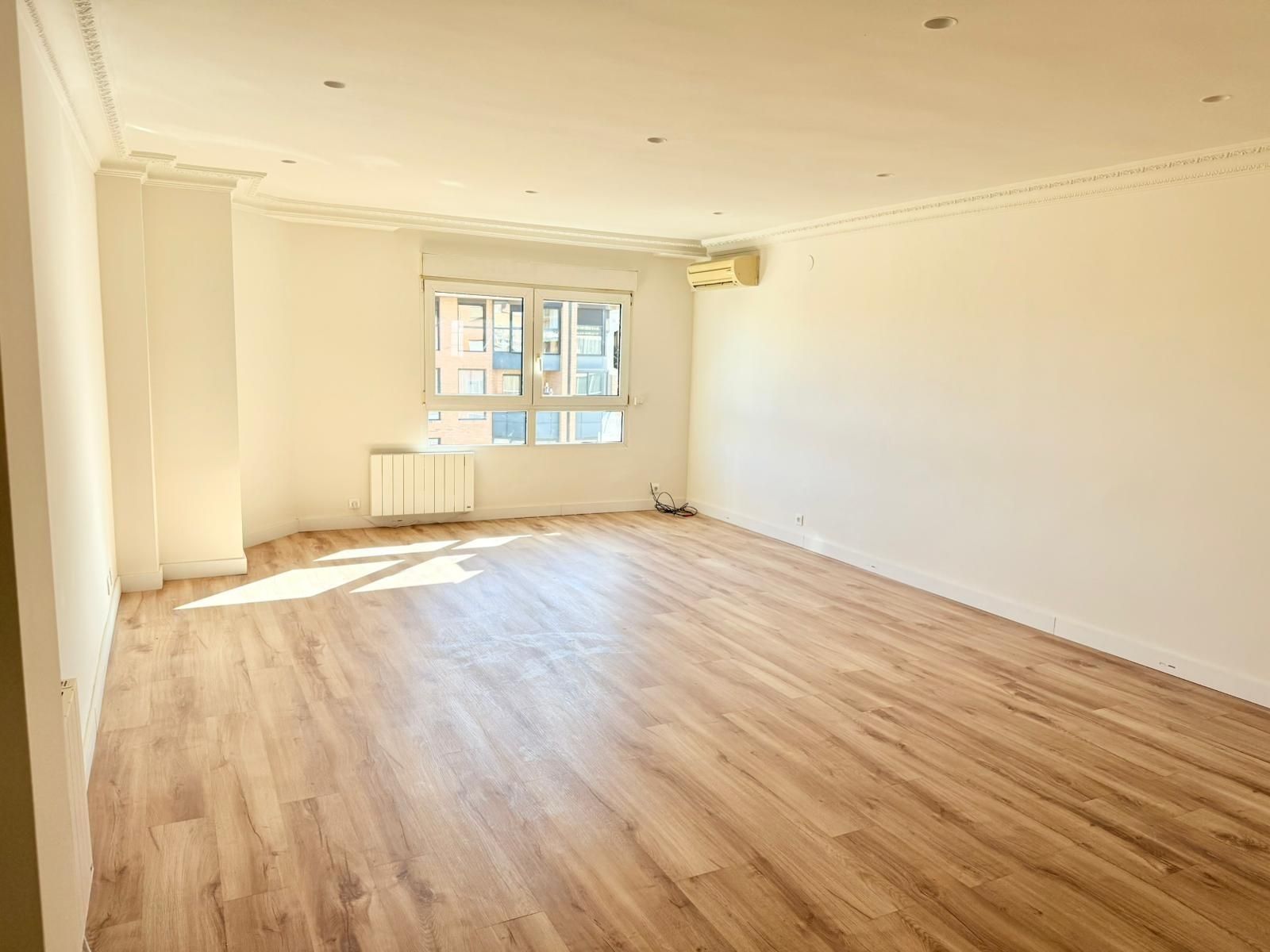 Flat to rent in Calle EDUARDO BOSCA, Mestalla