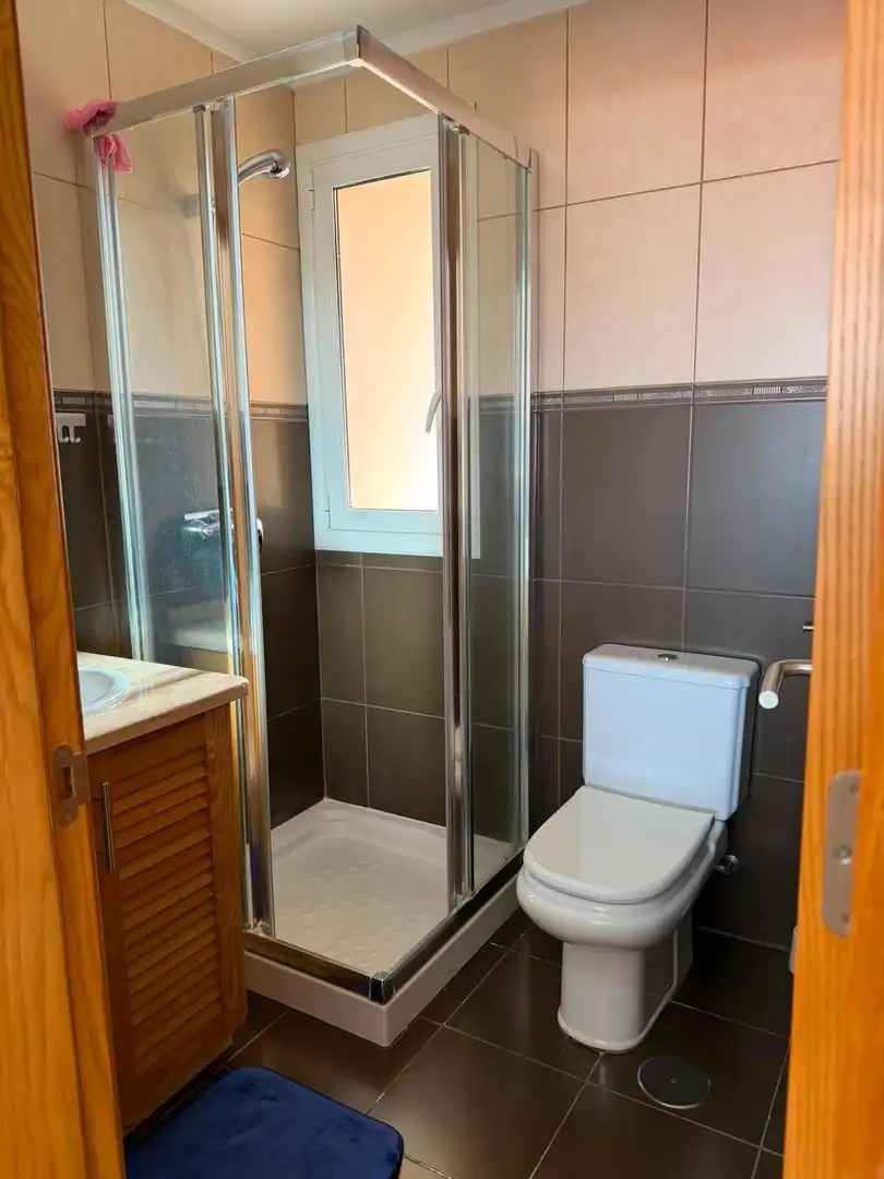 Baño de Casa adosada en venta en Santiago del Teide con Terraza, Amueblado y Piscina comunitaria