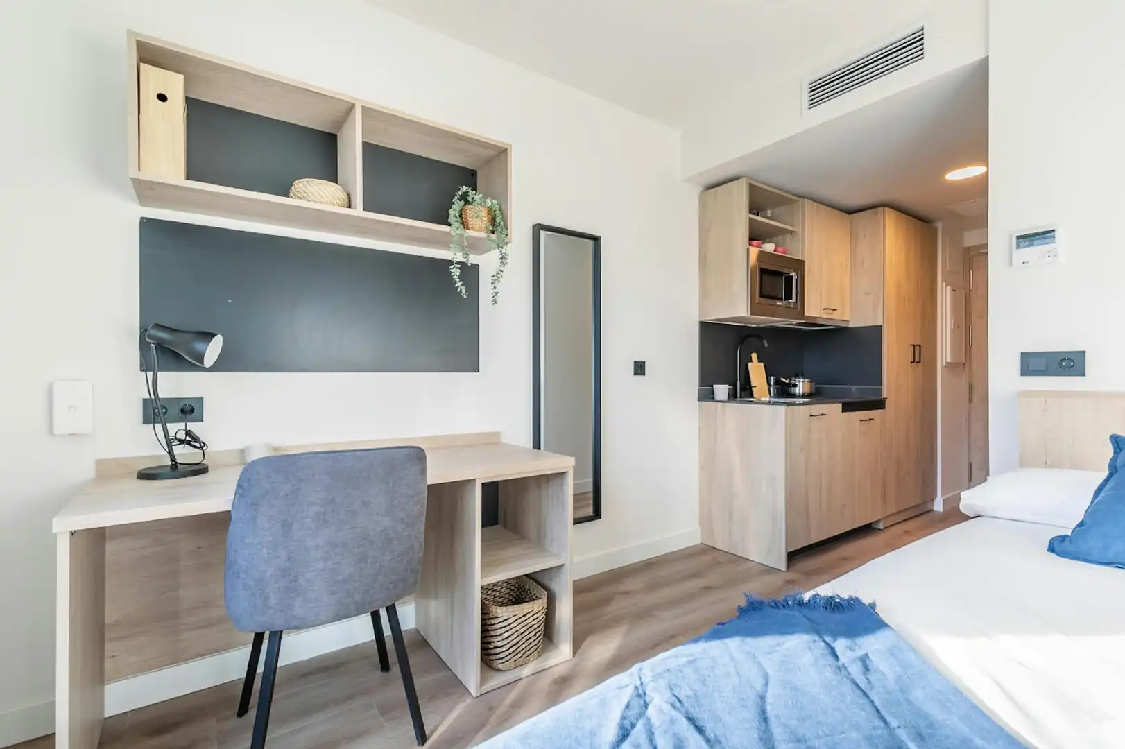 Schlafzimmer von Gebäude zur Miete in Madrid