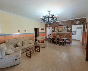 Sala d'estar de Finca rústica en venda en Villarta de San Juan amb Piscina