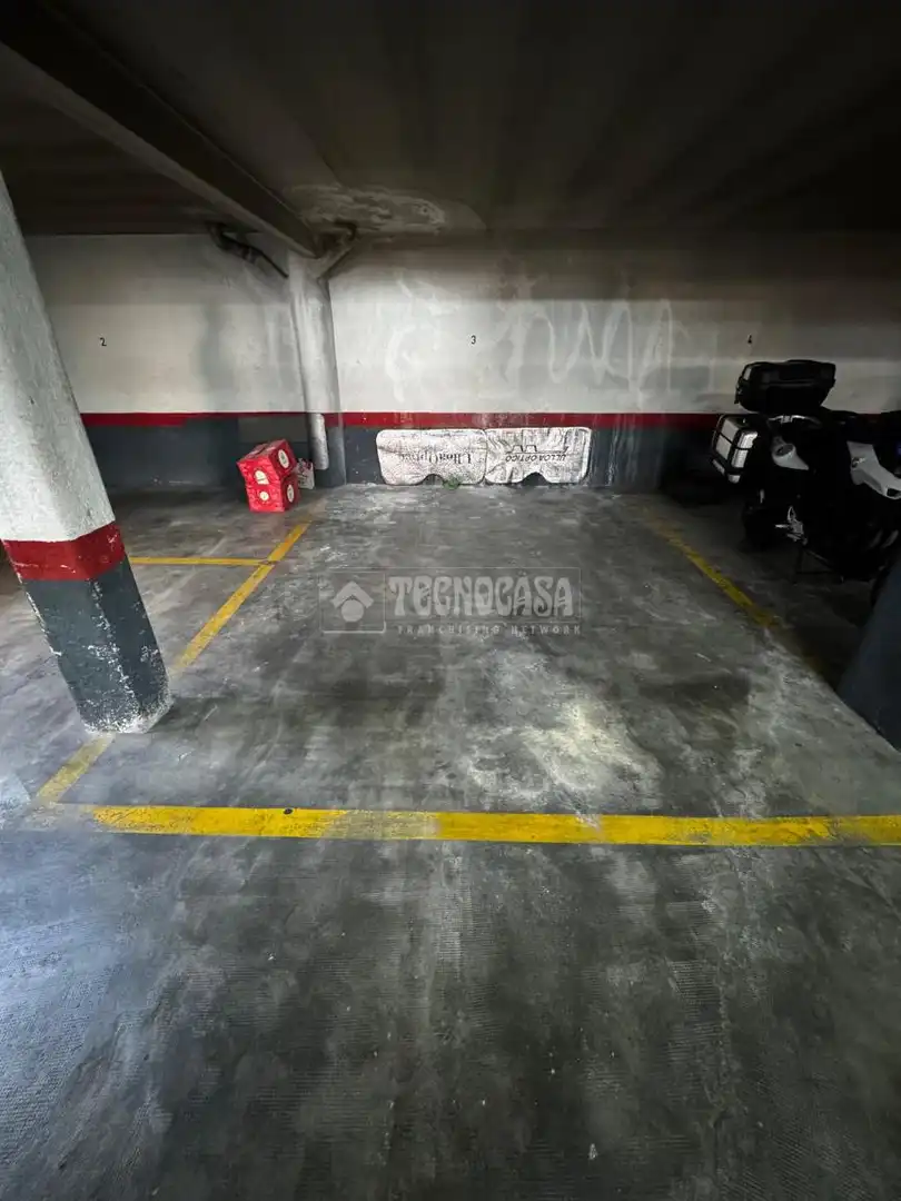 Parkplatz von Wohnung zum Verkauf in Madrid mit Klimaanlage und Terrasse