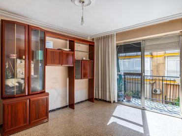 Piso con balcón en venta en Calle Joaquín Román Sánchez 3