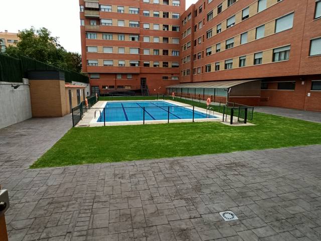 Local comercial en Venta en Calle Isaac Albéniz en El Arco