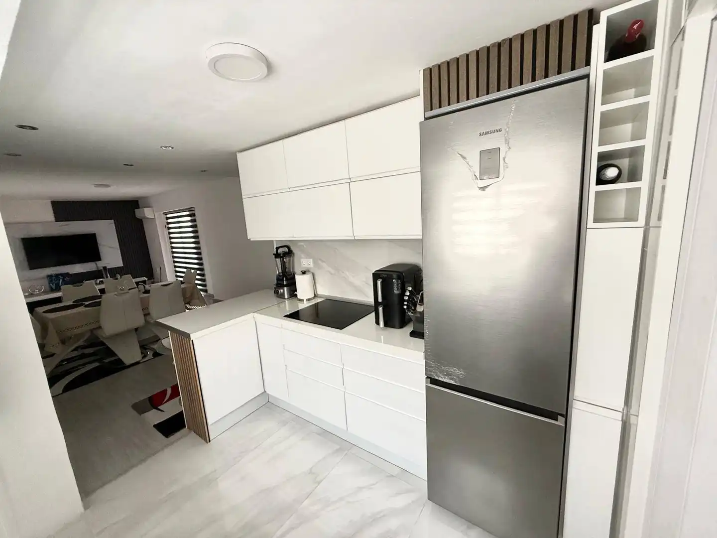 Kitchen of Flat for sale in Valencia  with Air Conditioner, Furnished and Balcony