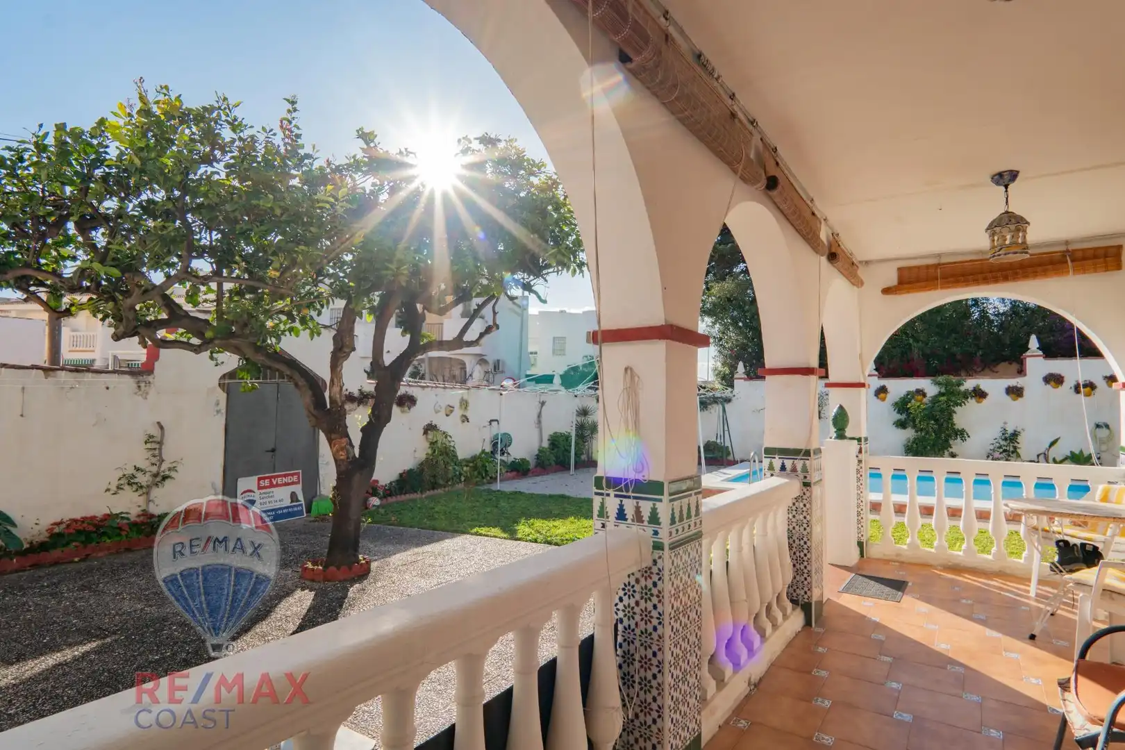 Vista exterior de Casa o chalet en venta en Rincón de la Victoria con Jardín privado, Terraza y Piscina