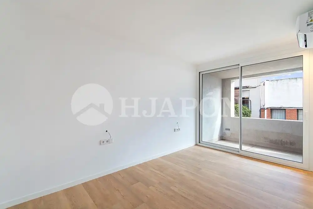 Dormitori de Casa o xalet en venda en Badalona amb Aire condicionat, Calefacció i Terrassa