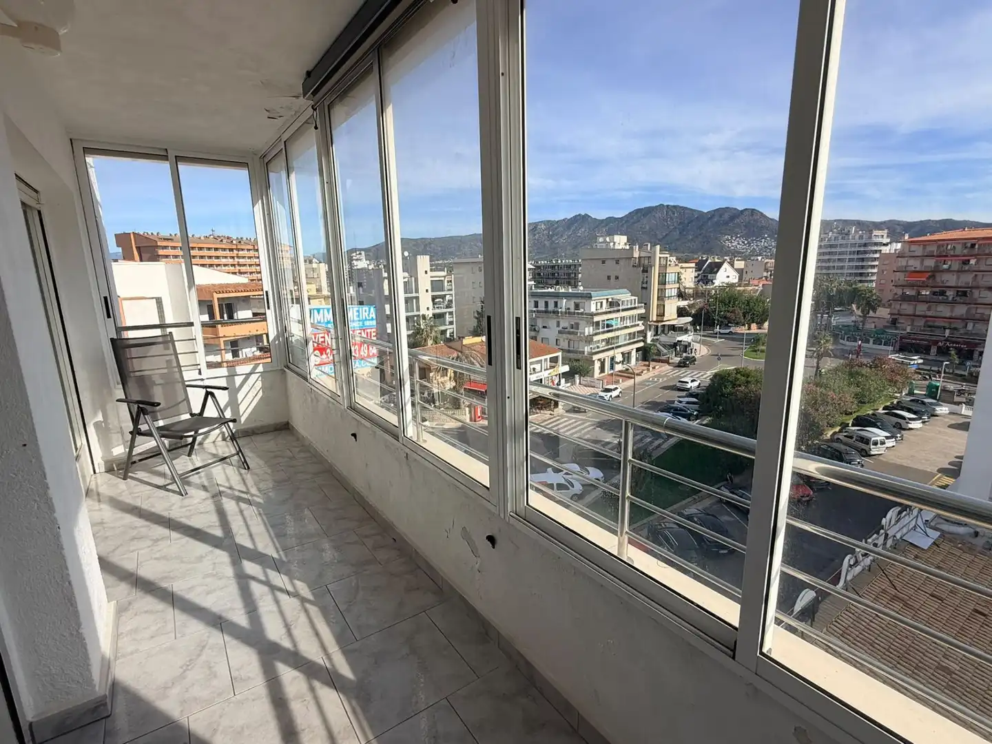 Vista exterior de Apartament en venda en Roses amb Aire condicionat, Calefacció i Terrassa