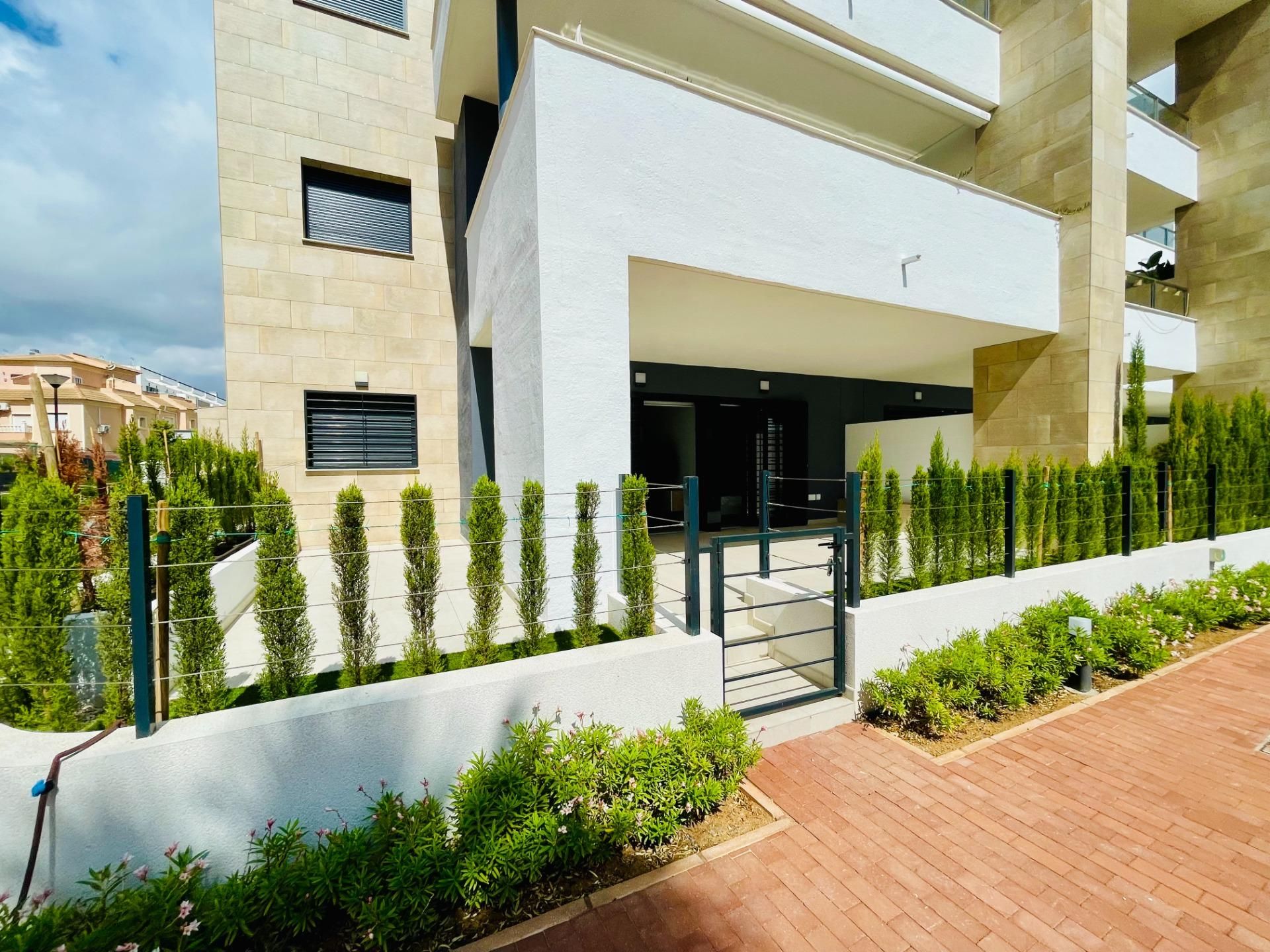 Exterior view of Apartment for sale in Orihuela  with Air Conditioner, Heating and Private garden