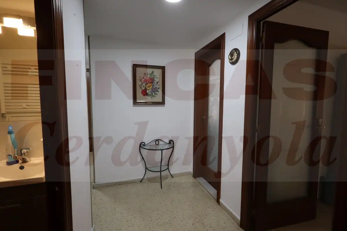 Piso en venta en Cerdanyola del Vallès con Aire acondicionado, Calefacción y Balcón