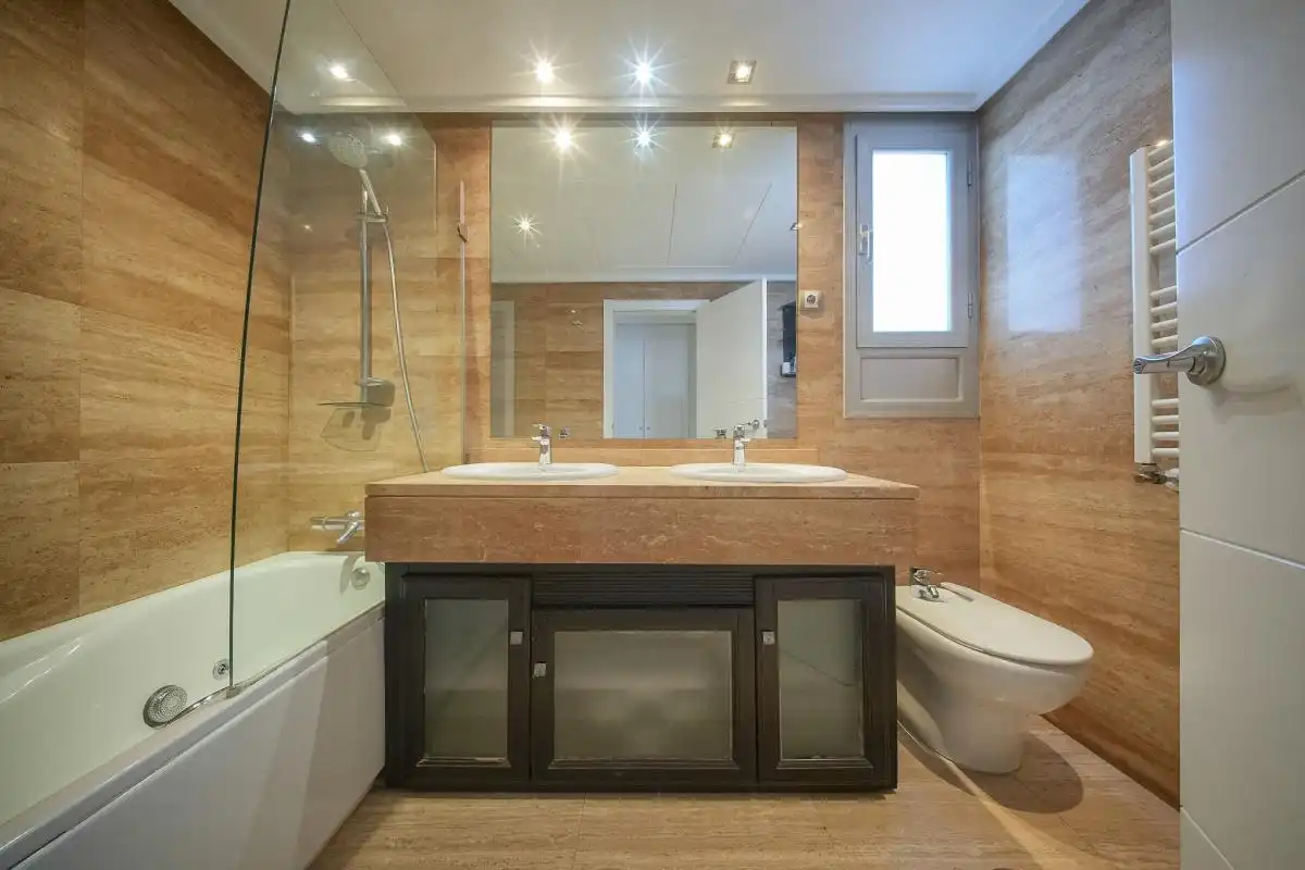 Bathroom of Attic for sale in Madrid  with Air Conditioner, Heating and Private garden