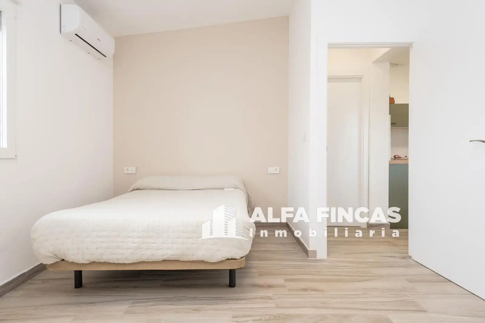 Dormitori de Casa o xalet en venda en Villarrobledo amb Aire condicionat, Calefacció i Jardí privat