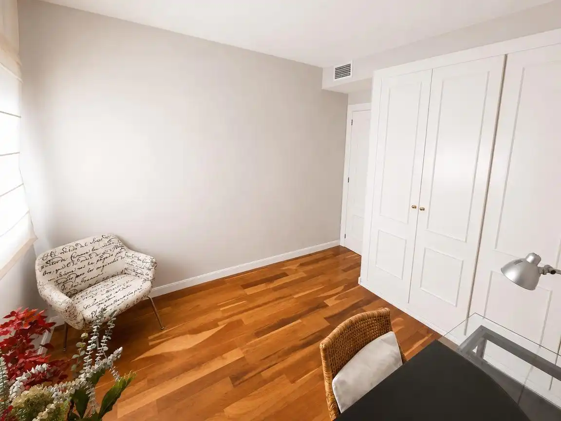 Schlafzimmer von Wohnung zur Miete in Alicante / Alacant mit Parkett und Möbliert