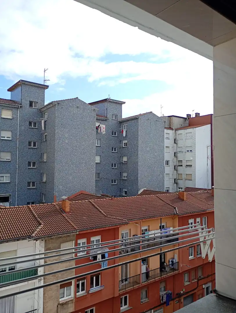 Vista exterior de Pis en venda en Gijón 